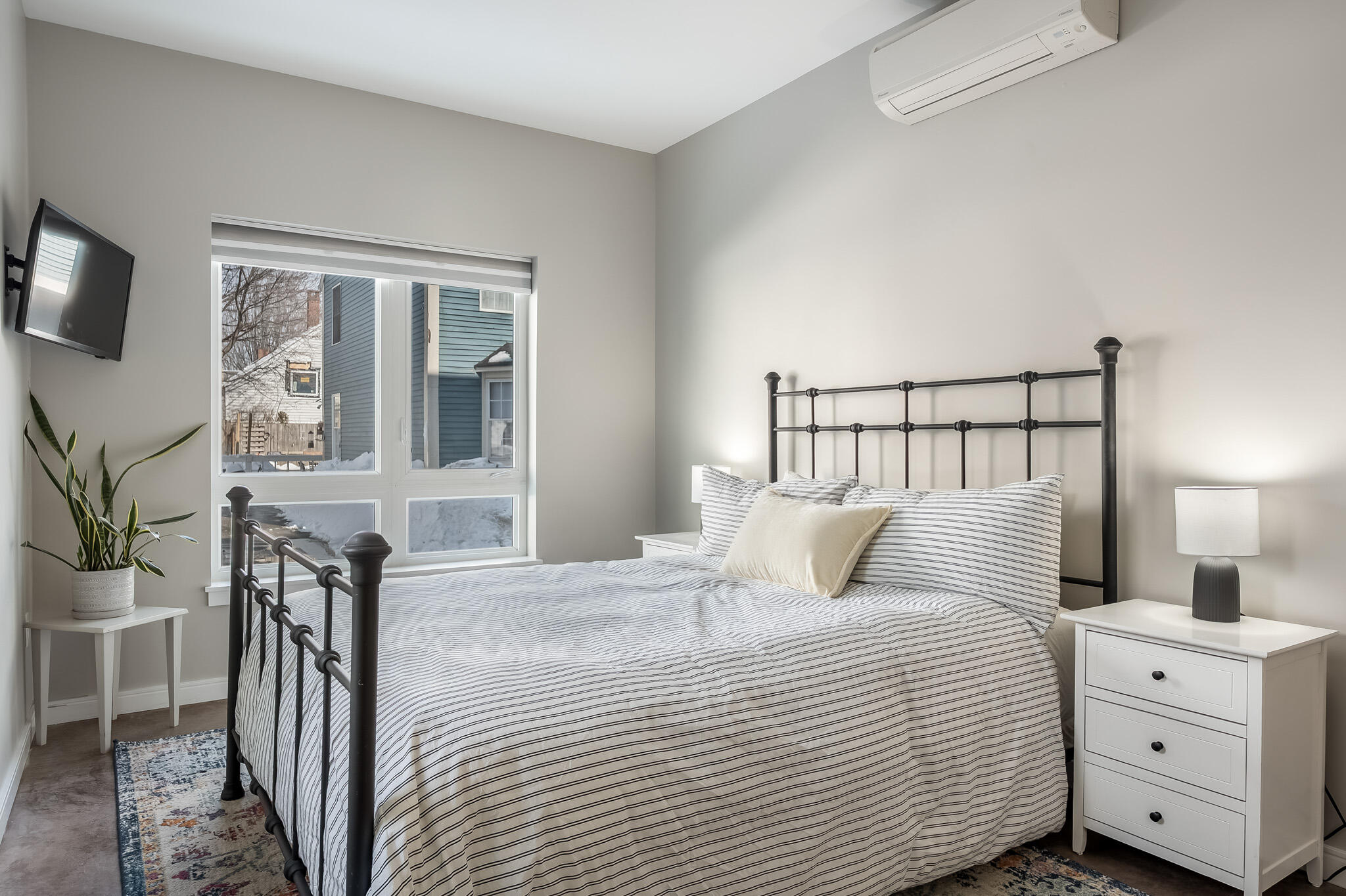 22 Tate Street Portland ME 04102