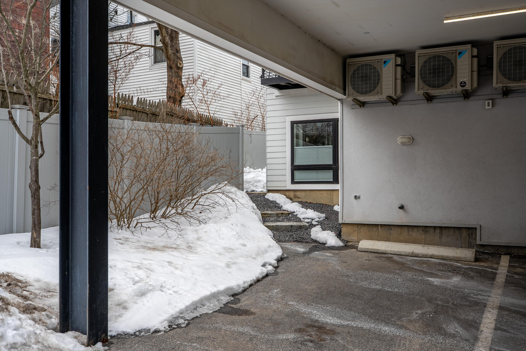 22 Tate Street Portland ME 04102