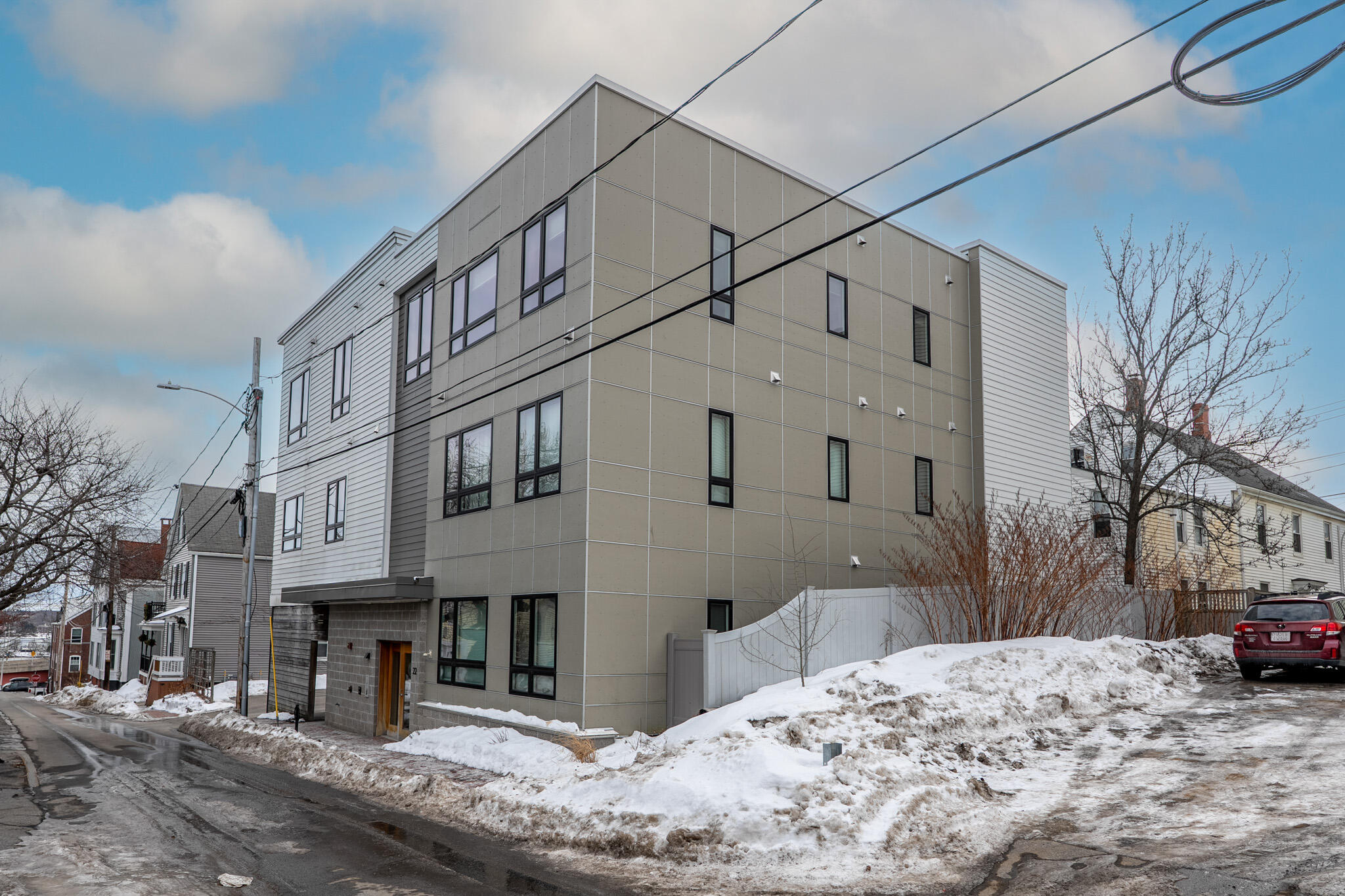 22 Tate Street Portland ME 04102