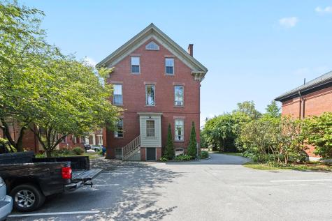 151 Pine Street Portland ME 04102