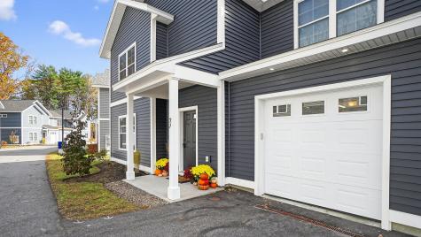 27 Fawn Woods Way Westbrook ME 04092