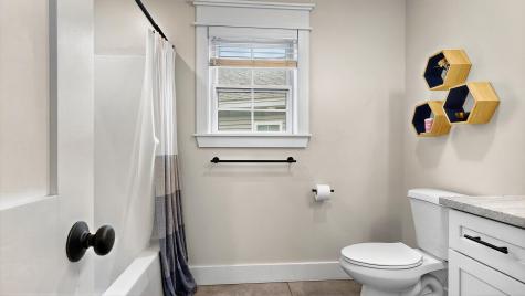 27 Fawn Woods Way Westbrook ME 04092