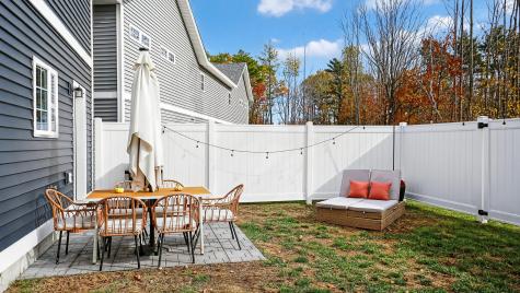 27 Fawn Woods Way Westbrook ME 04092