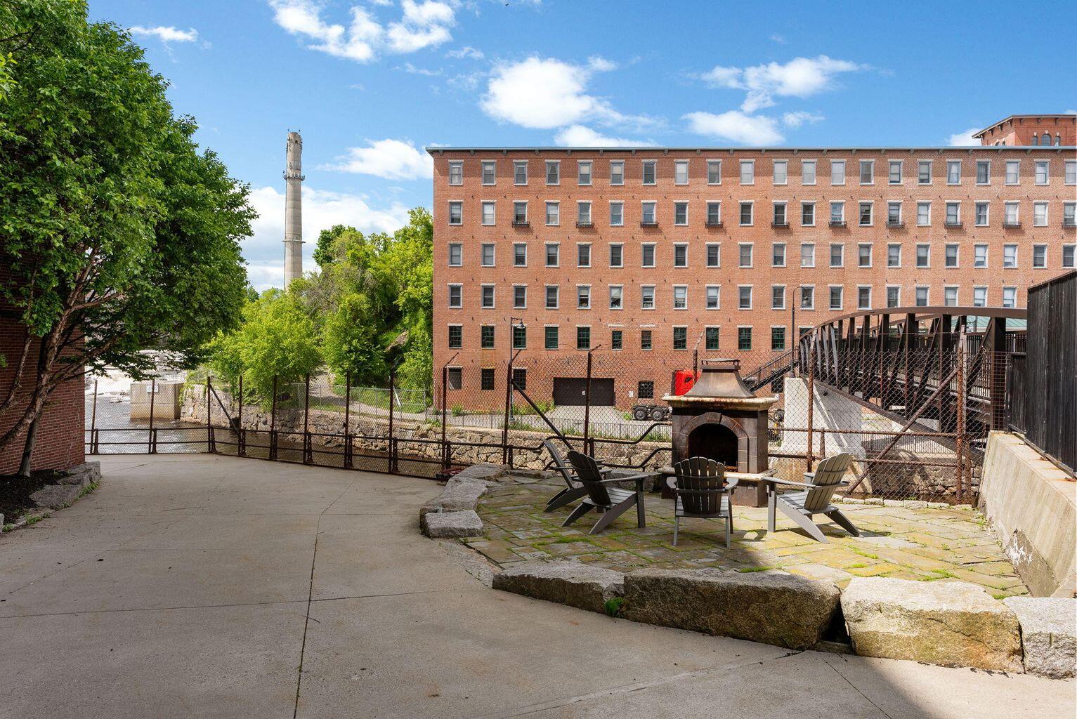 2 Main Street Biddeford ME 04005