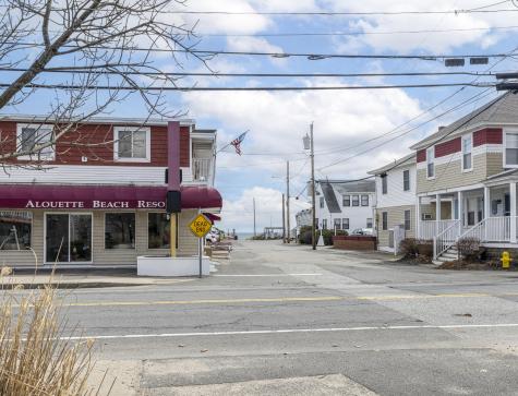 106 E Grand Avenue Old Orchard Beach ME 04064