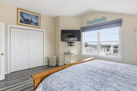 106 E Grand Avenue Old Orchard Beach ME 04064