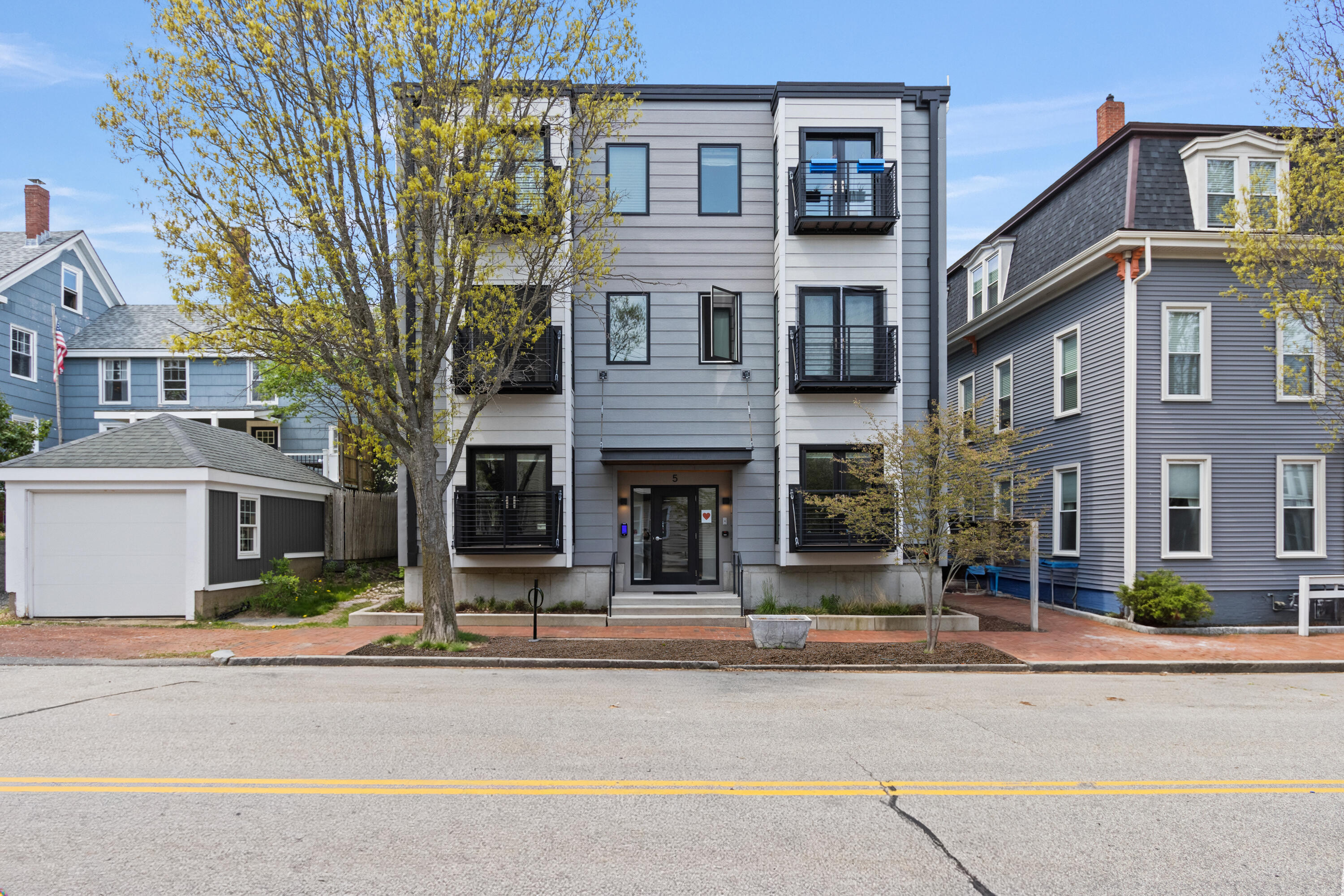 Portland ME, 5 Cumberland Avenue, Unit 3