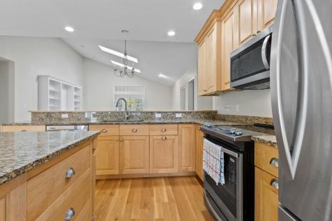 6 Dipper Road Cape Elizabeth ME 04107