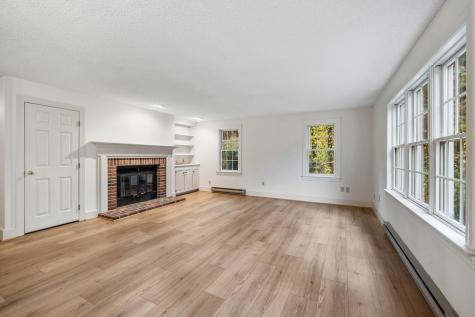 14 Oakwood Lane Kennebunk ME 04043