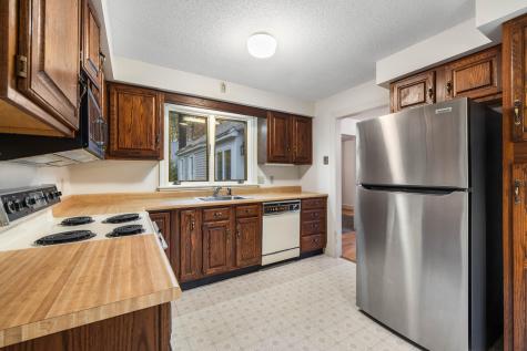 14 Oakwood Lane Kennebunk ME 04043