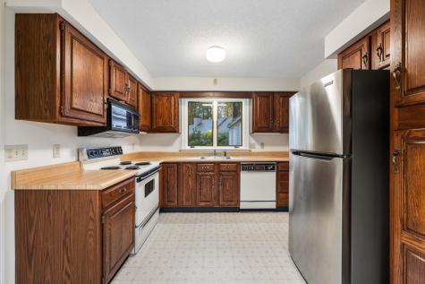 14 Oakwood Lane Kennebunk ME 04043