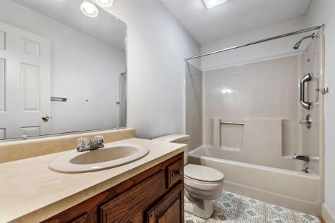 14 Oakwood Lane Kennebunk ME 04043