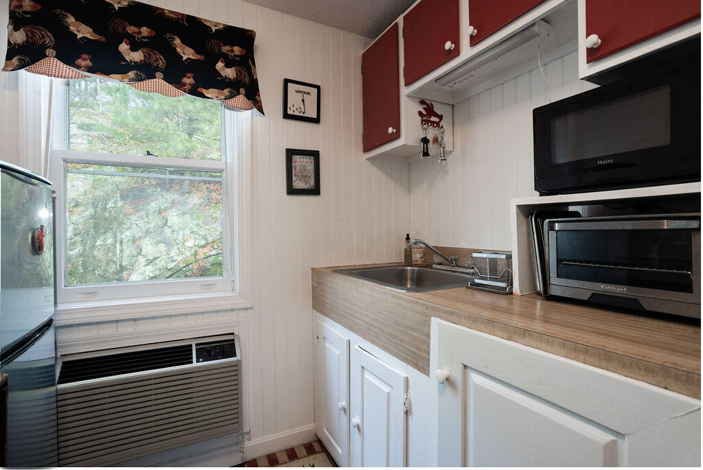62 Pine Hill Road S York ME 03902