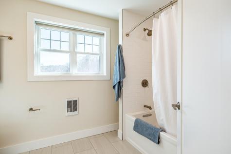 17 Youngs Lane Freeport ME 04032