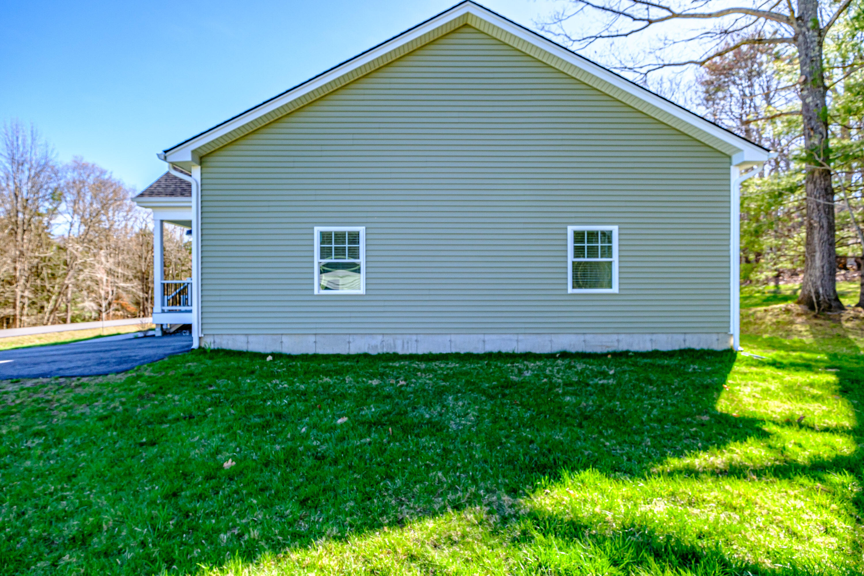 17 Youngs Lane Freeport ME 04032