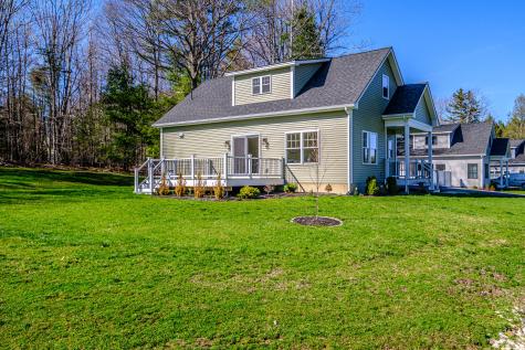 17 Youngs Lane Freeport ME 04032