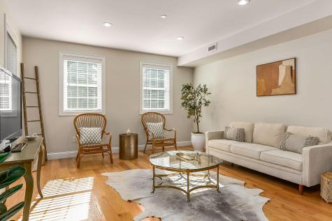 5 Pleasant Street Kittery ME 03904