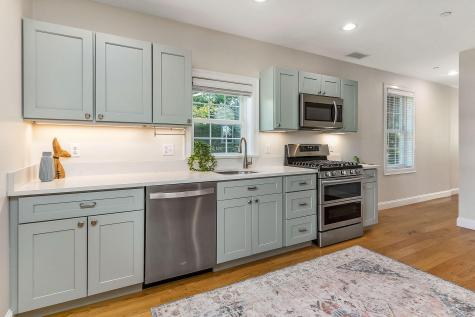 5 Pleasant Street Kittery ME 03904