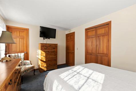 20 Jamestown Court South Portland ME 04106