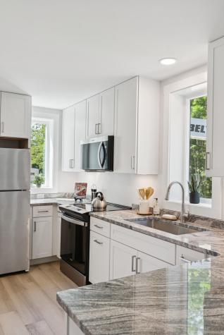 17 Cedar Bend Boothbay ME 04537