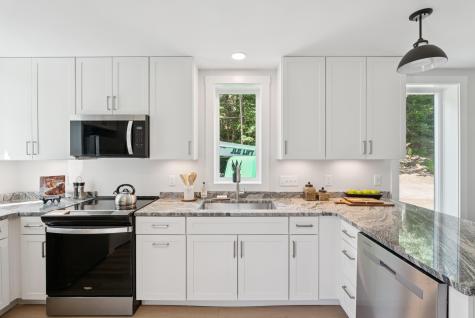 17 Cedar Bend Boothbay ME 04537