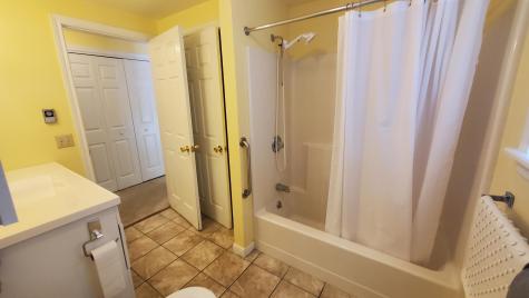 32 Cortland Circle Bangor ME 04401