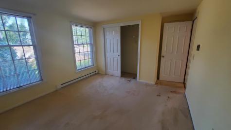 32 Cortland Circle Bangor ME 04401