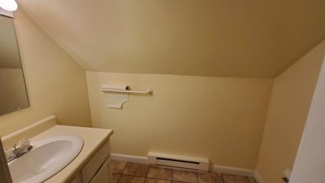 32 Cortland Circle Bangor ME 04401