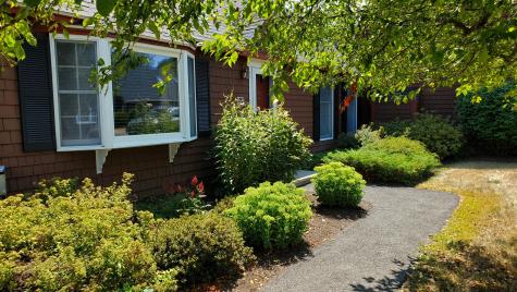 32 Cortland Circle Bangor ME 04401