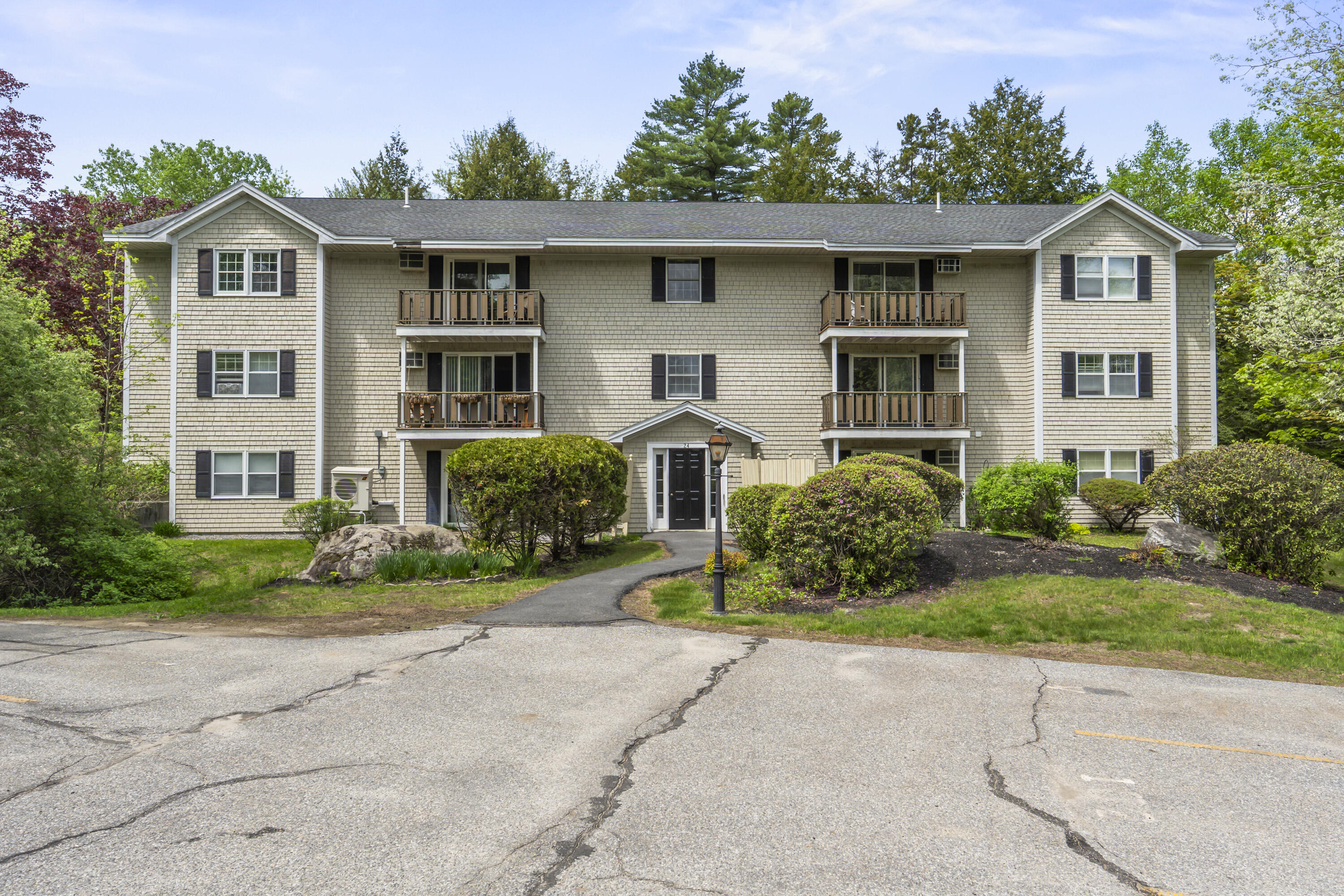 24 Parkwood Drive Augusta ME 04330