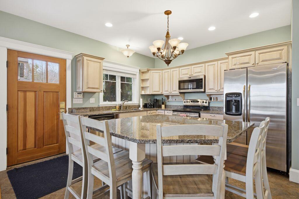 51 W Island Way Edgecomb ME 04556
