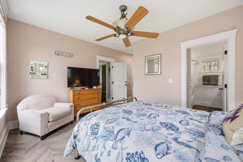 51 W Island Way Edgecomb ME 04556