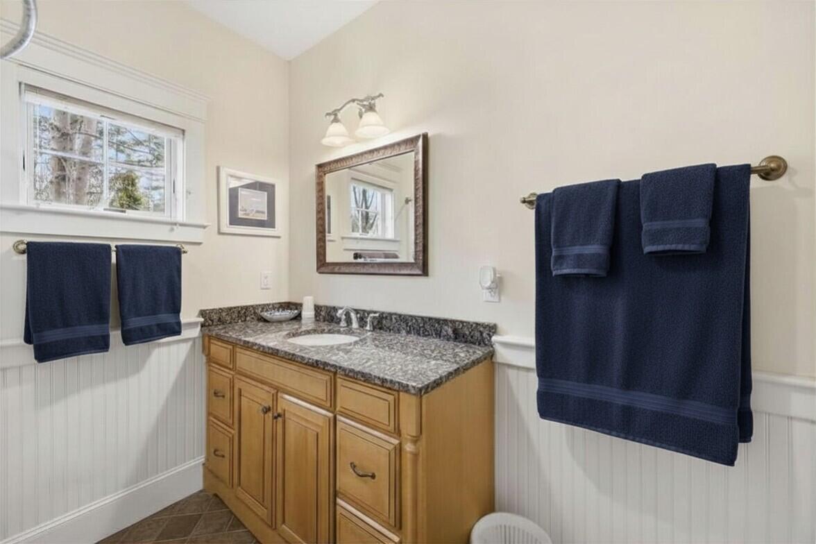 51 W Island Way Edgecomb ME 04556
