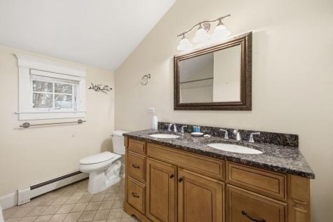 51 W Island Way Edgecomb ME 04556