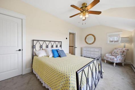 51 W Island Way Edgecomb ME 04556