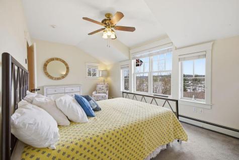 51 W Island Way Edgecomb ME 04556