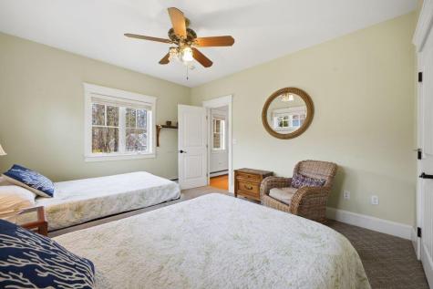 51 W Island Way Edgecomb ME 04556