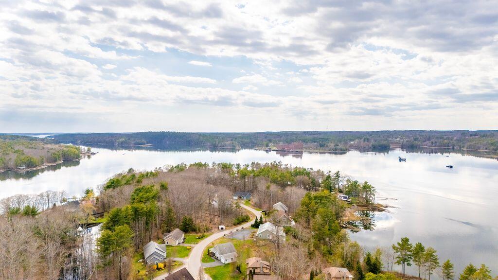 51 W Island Way Edgecomb ME 04556