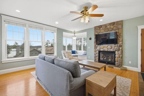 51 W Island Way Edgecomb ME 04556