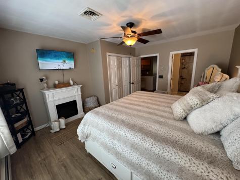 18 Ledges Court Lewiston ME 04240