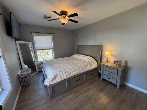 18 Ledges Court Lewiston ME 04240