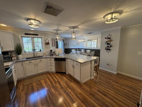 18 Ledges Court Lewiston ME 04240