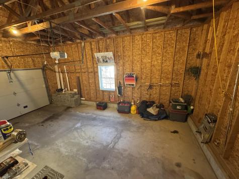 18 Ledges Court Lewiston ME 04240