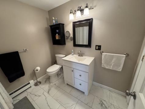 18 Ledges Court Lewiston ME 04240