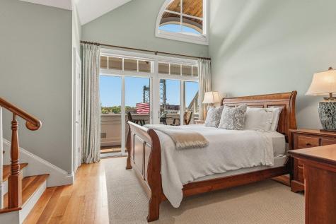 4 Island Avenue Kittery ME 03904