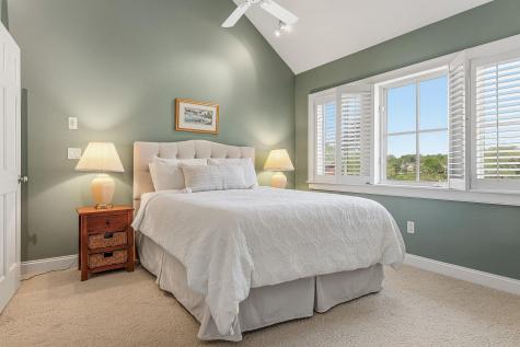 4 Island Avenue Kittery ME 03904