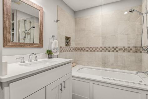 4 Island Avenue Kittery ME 03904