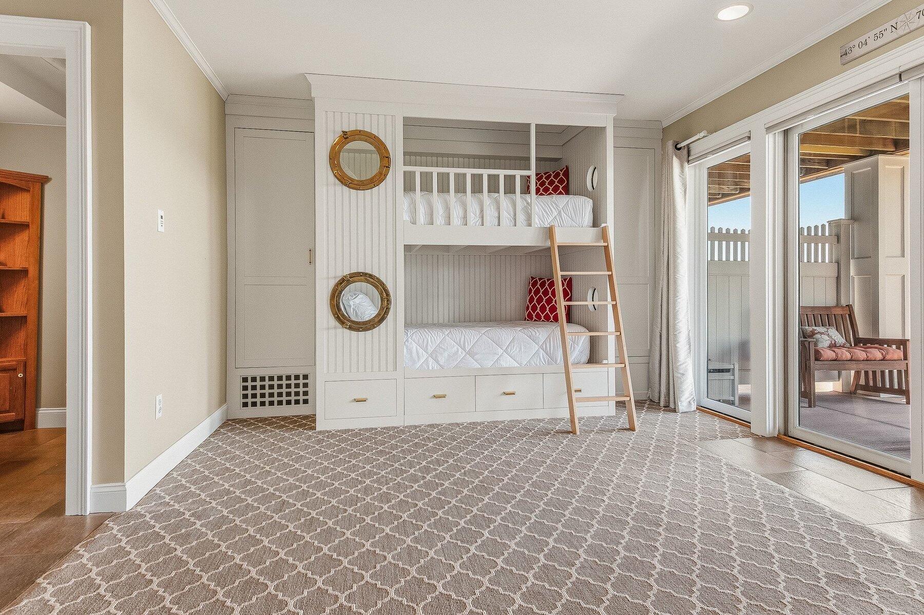 4 Island Avenue Kittery ME 03904