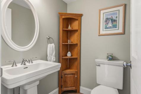 4 Island Avenue Kittery ME 03904