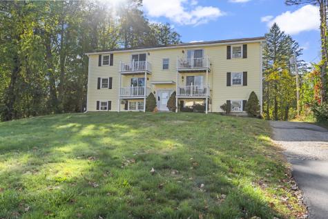 11 Carriage Hill Eliot ME 03903